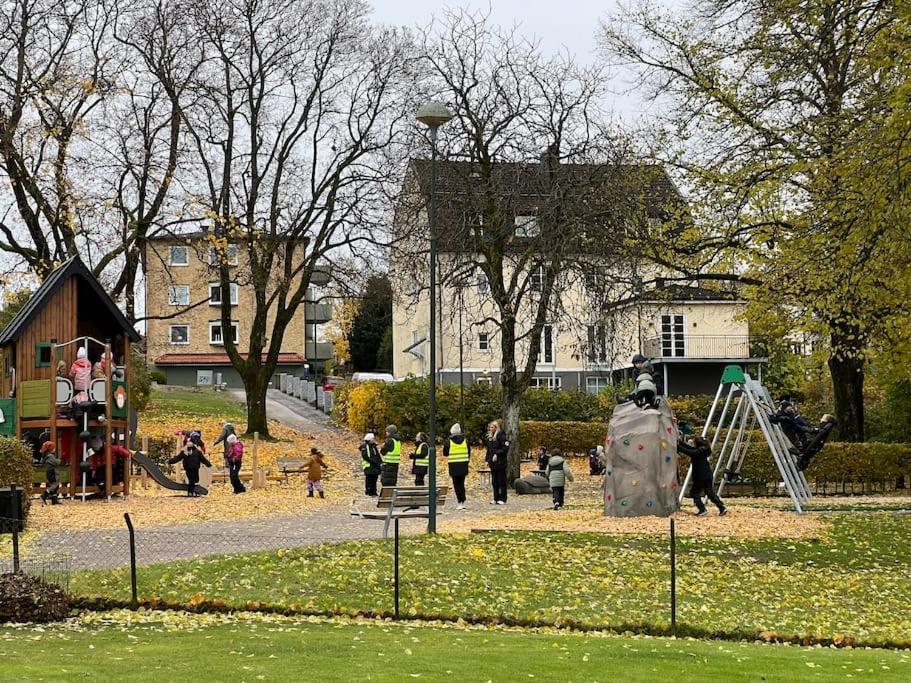Haerligt Stort Boende I Perfekt Laege Borås Kültér fotó